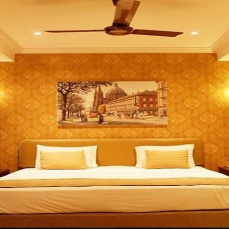 The Emerald Club ,Rajkot Esterno foto