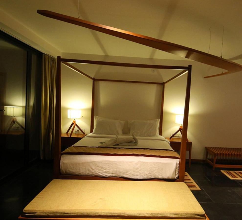 The Emerald Club ,Rajkot Esterno foto