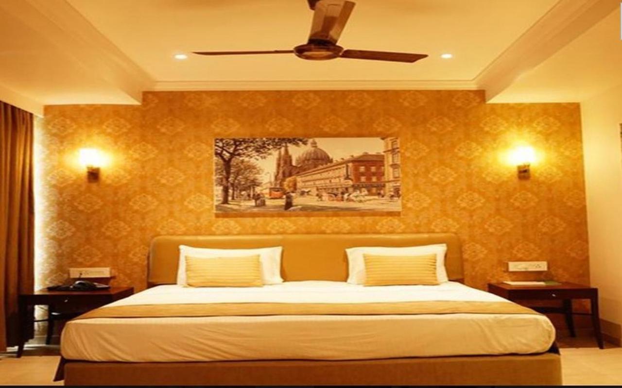 The Emerald Club ,Rajkot Esterno foto