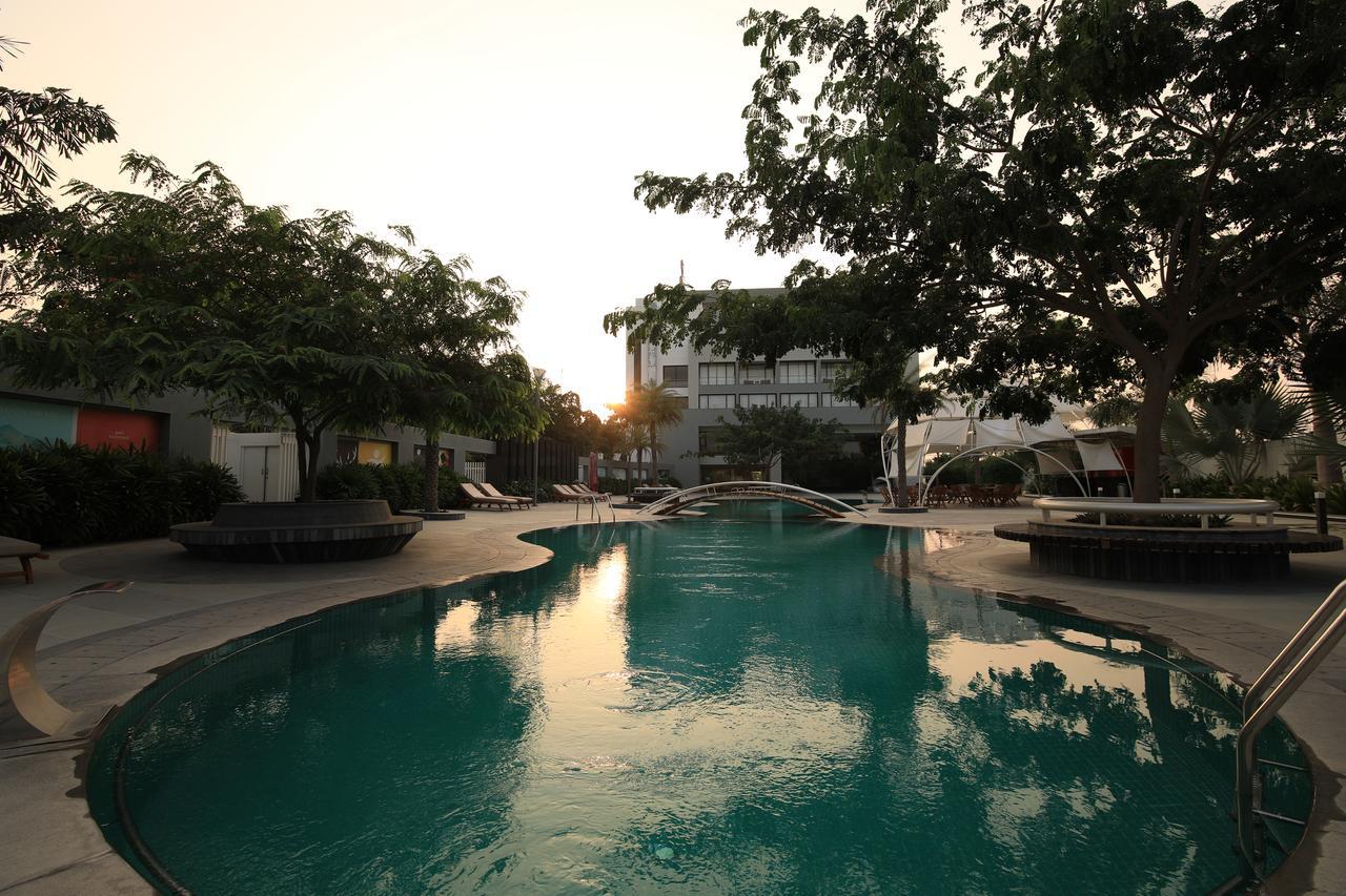 The Emerald Club ,Rajkot Esterno foto