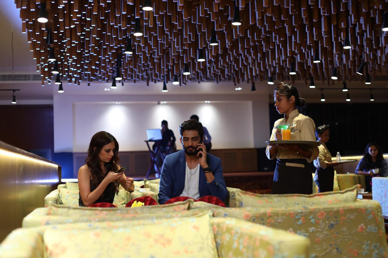 The Emerald Club ,Rajkot Esterno foto